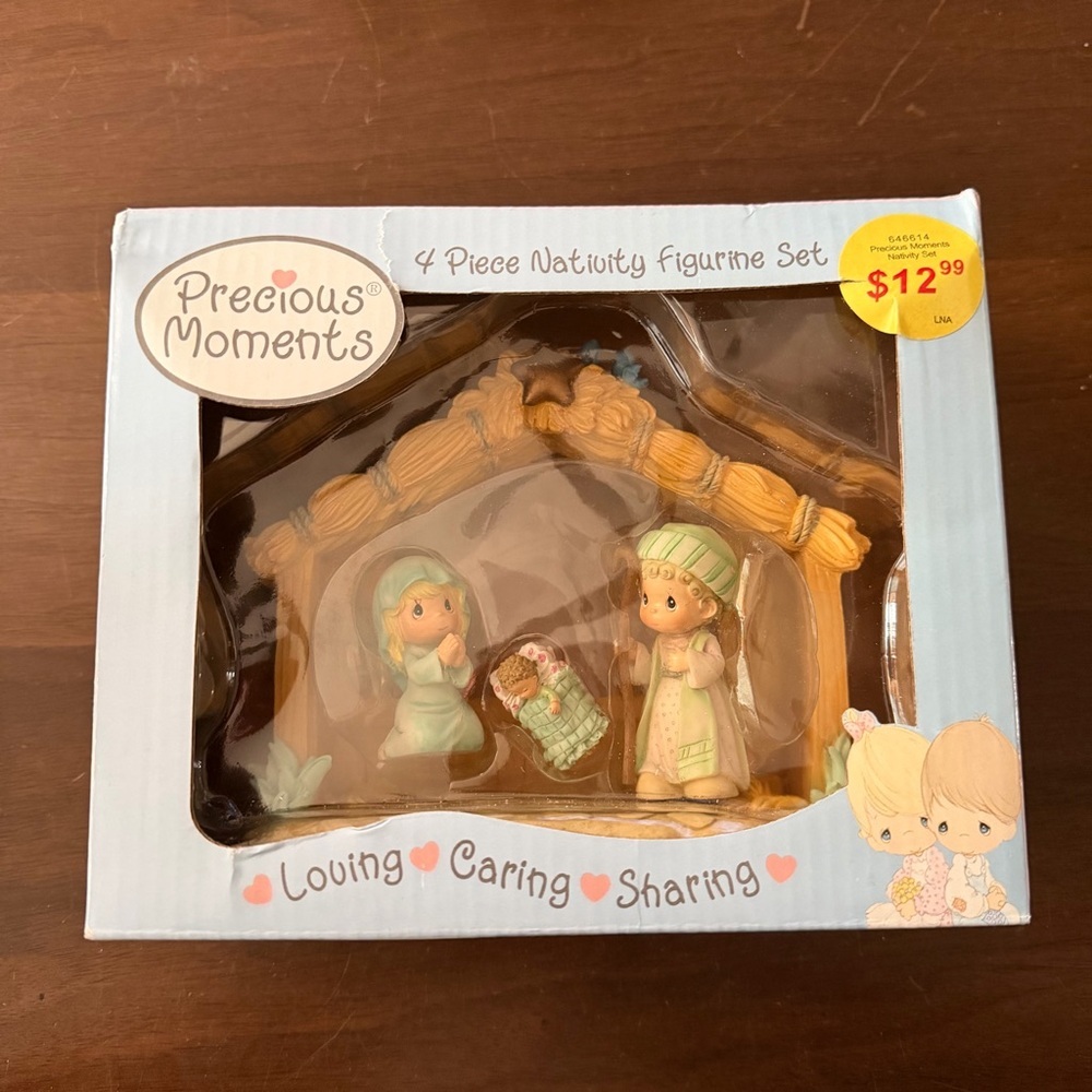 Precious Moments 4 Piece Nativity Set Mary Joseph Baby Jesus Stable Resin 690052